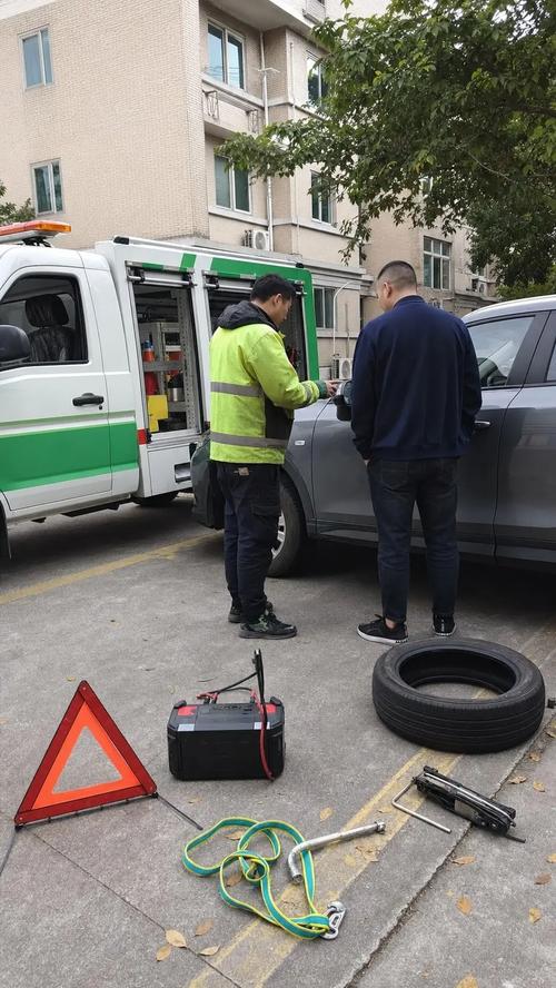河源东源县拖车服务 搭电救援 汽车救援 .联系电话;155